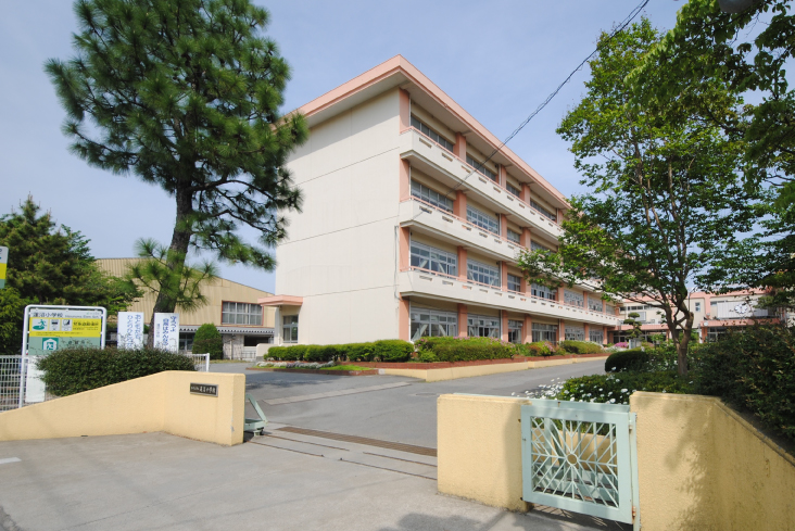 蓮沼小学校（徒歩約6分）
